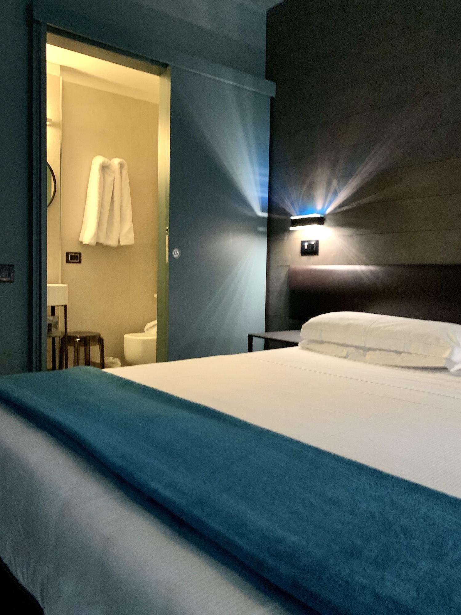 Globus Urban Hotel Флоренция Экстерьер фото