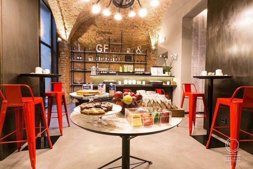 Globus Urban Hotel Флоренция Экстерьер фото