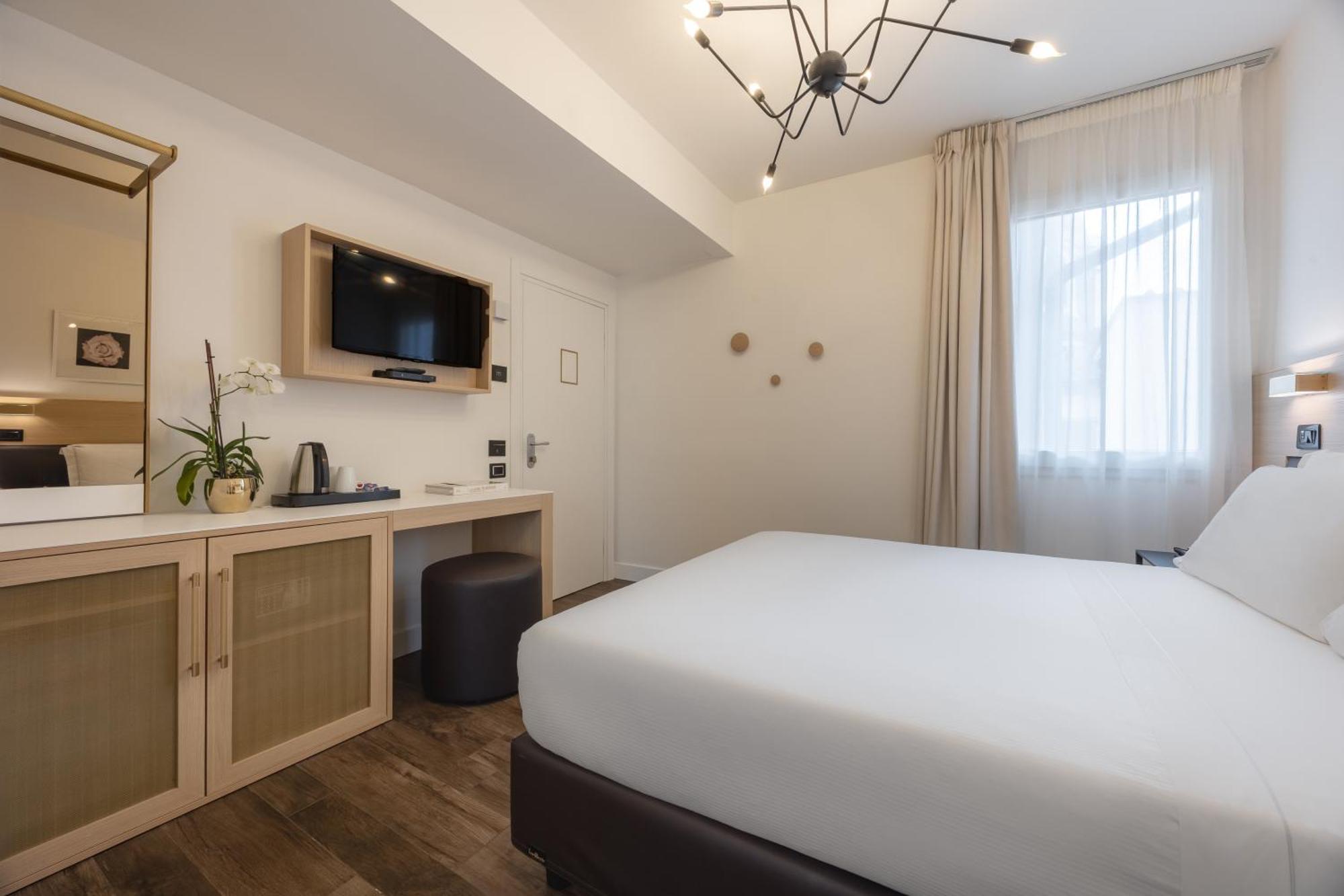 Globus Urban Hotel Флоренция Экстерьер фото