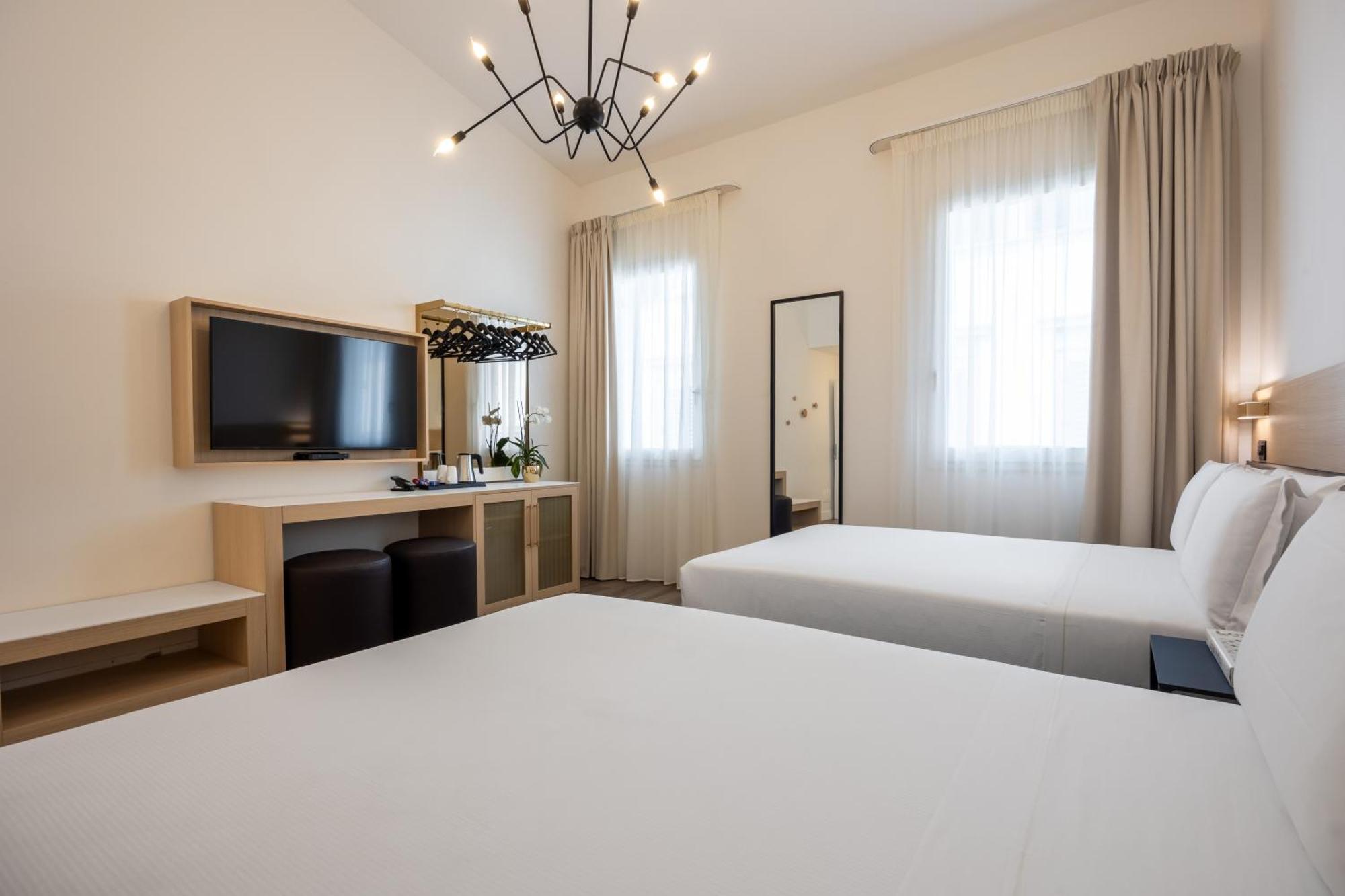 Globus Urban Hotel Флоренция Экстерьер фото