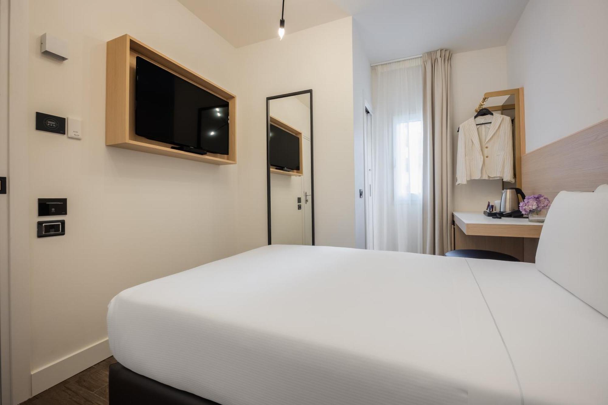 Globus Urban Hotel Флоренция Экстерьер фото